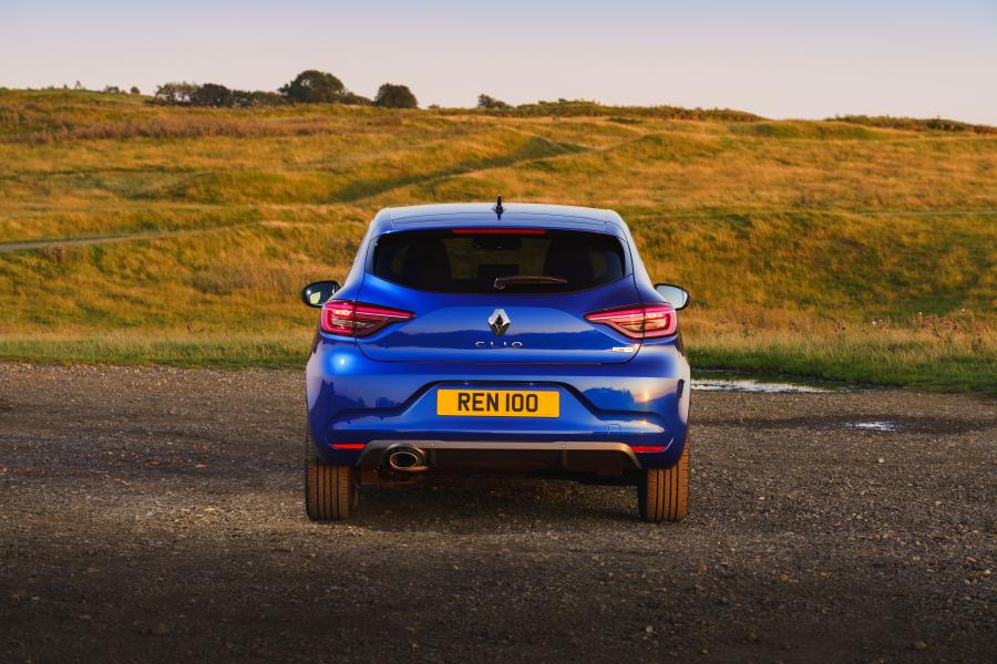  Renault Clio R.S. Line 2019 года  (UK) (фото 31 из 40)